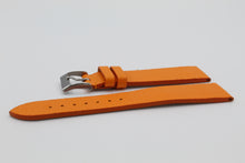 Load image into Gallery viewer, Hammered leather strap
